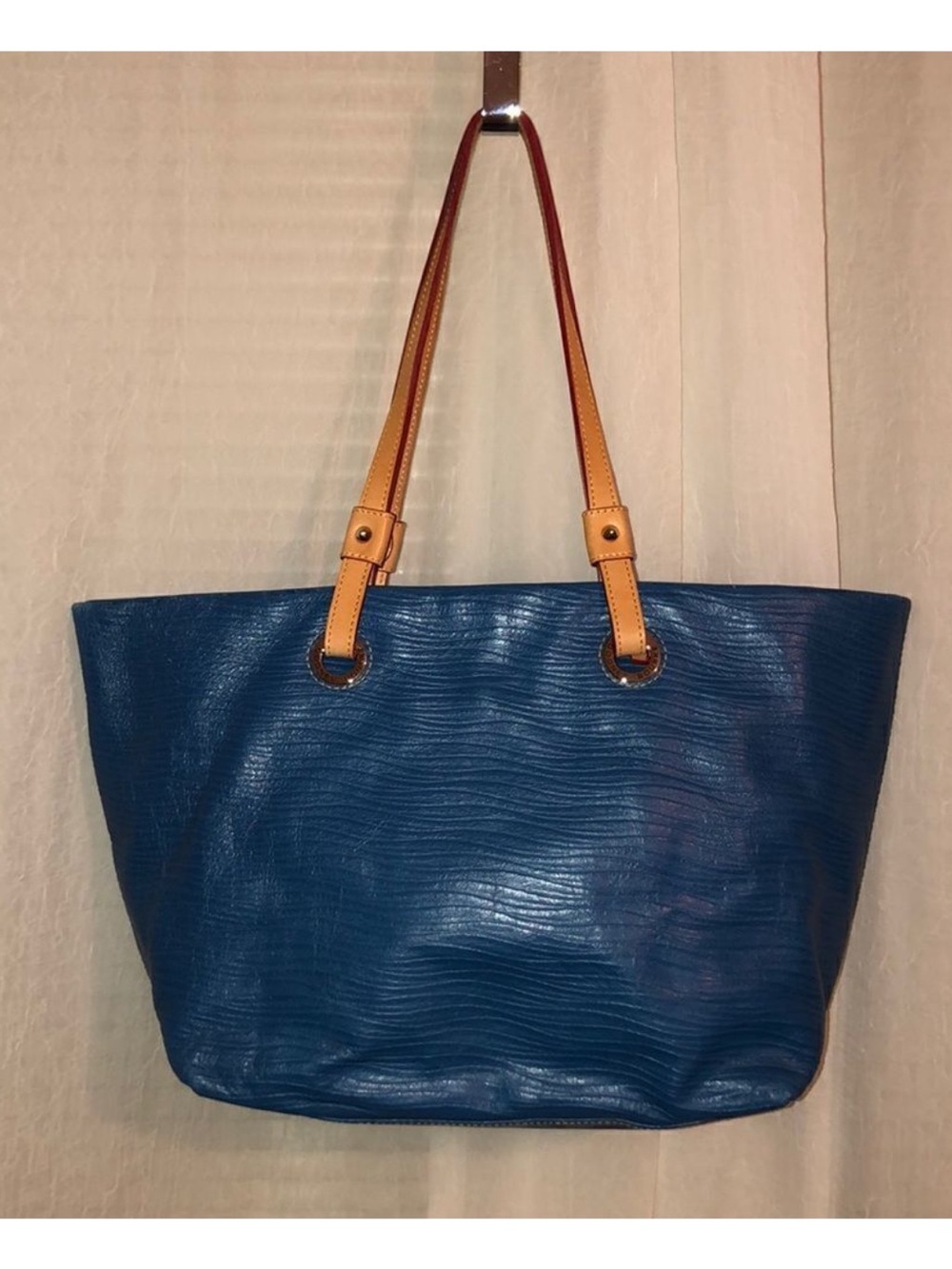 Dooney & Bourke Aqua Blue Tan Red Wavy Textured Leather Tote Purse - Picture 2 of 16